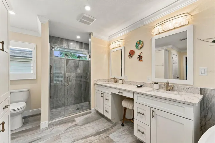 Glass-Enclosed Walk-In Shower with a Relaxing, Spa-Like Feel