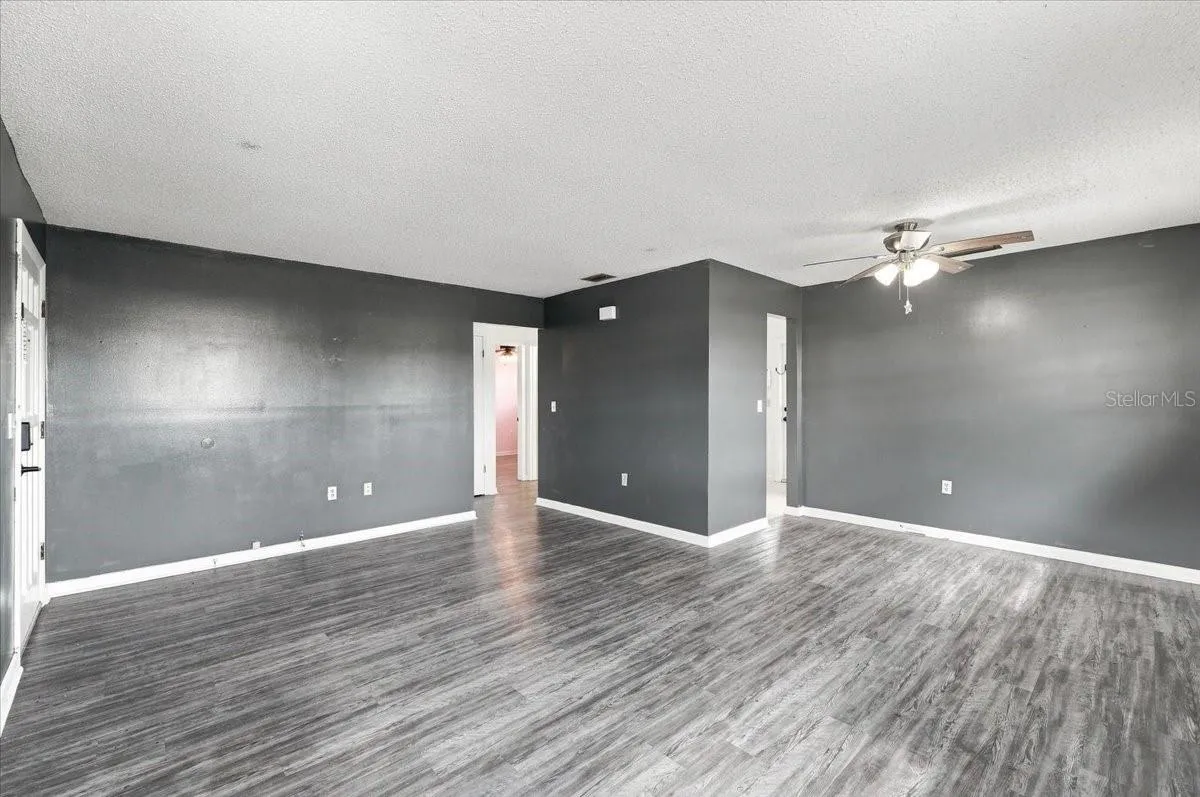 unit 905 living room
