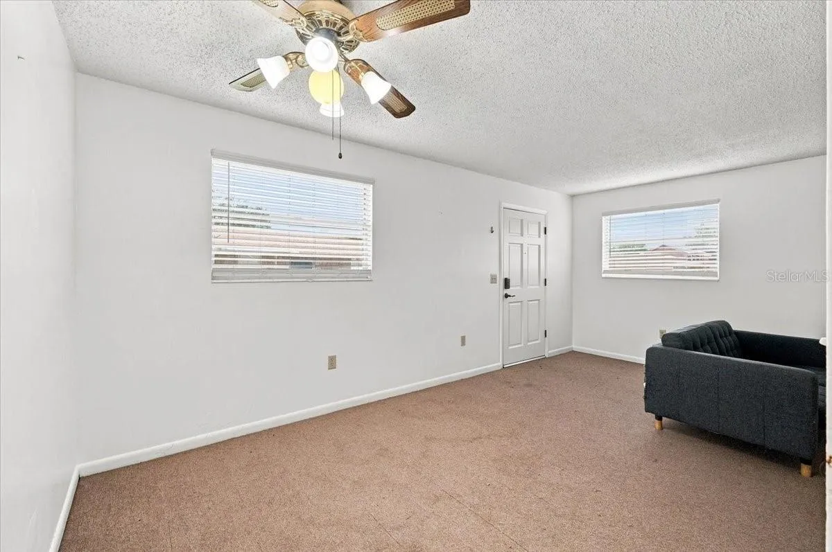 unit 917 Living room