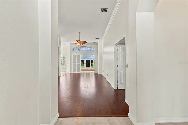 Engineered hardwood floor
