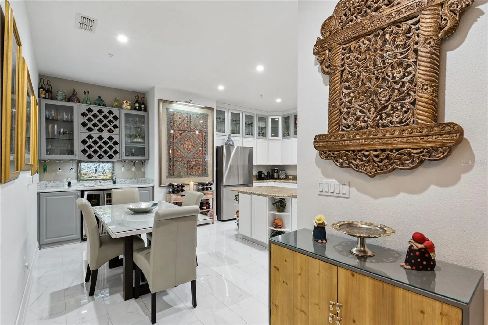 Eat-in kitchen.