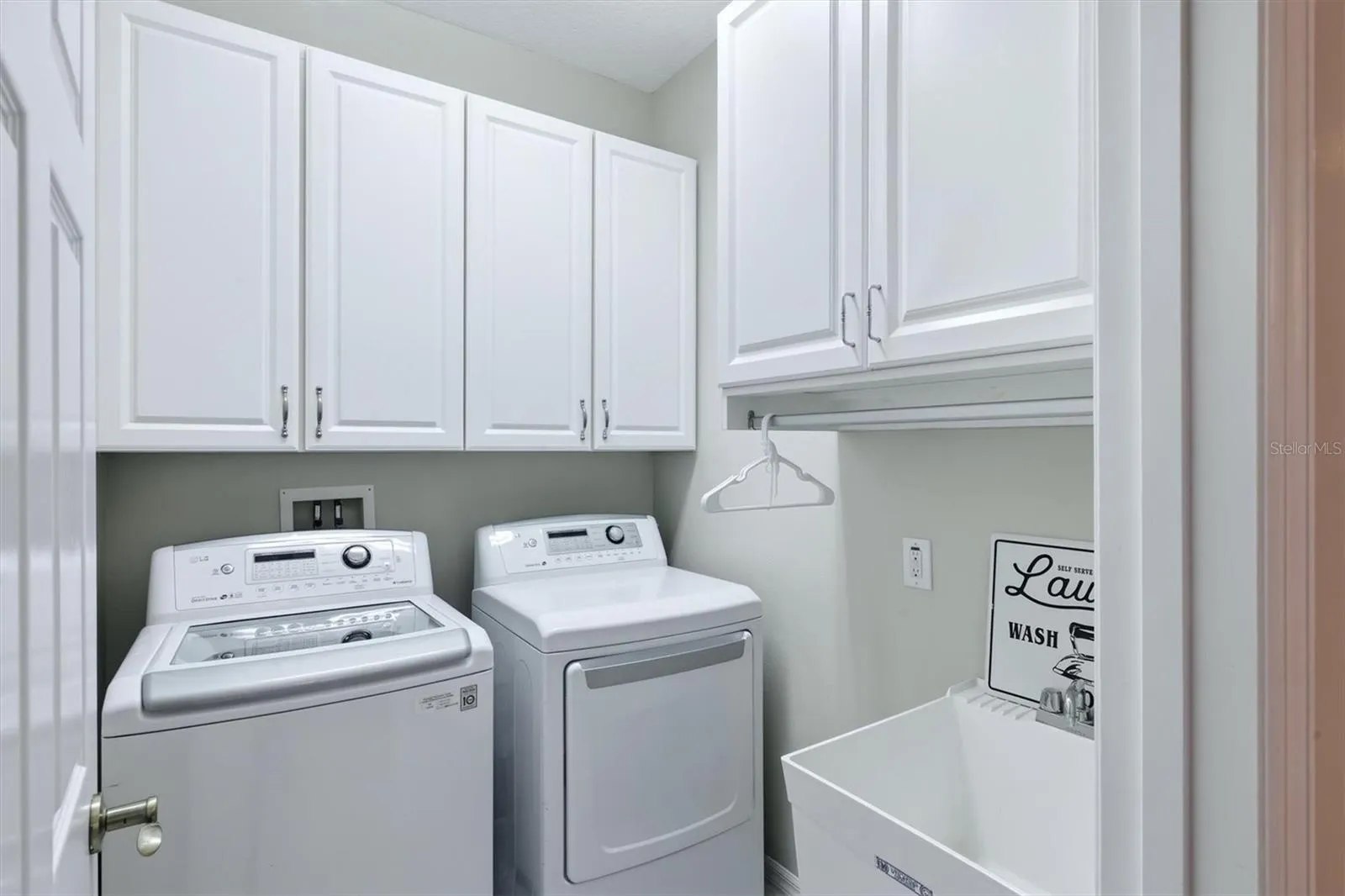 Laundry Room W Sink