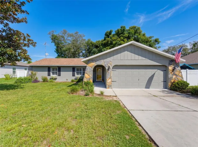 IT'S A BEAUTY! REMODELED 3 BED/2 BATH HOME WITH A GREAT BACKYARD!