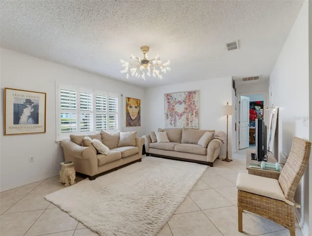 GREAT OPEN SPACE FOR LIVING ROOM/DINING AREA COMBO