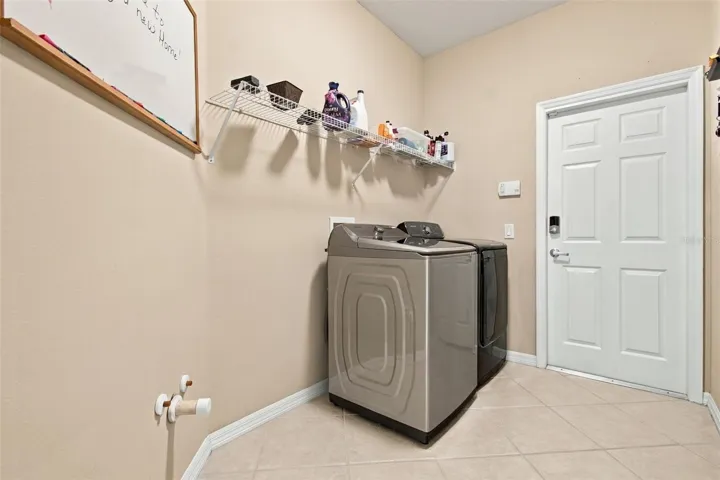 Laundry room with utility sink hookup