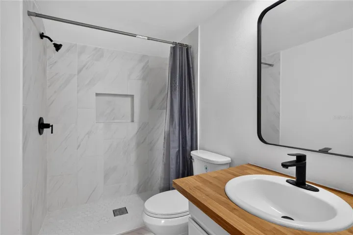 Room 2 bathroom