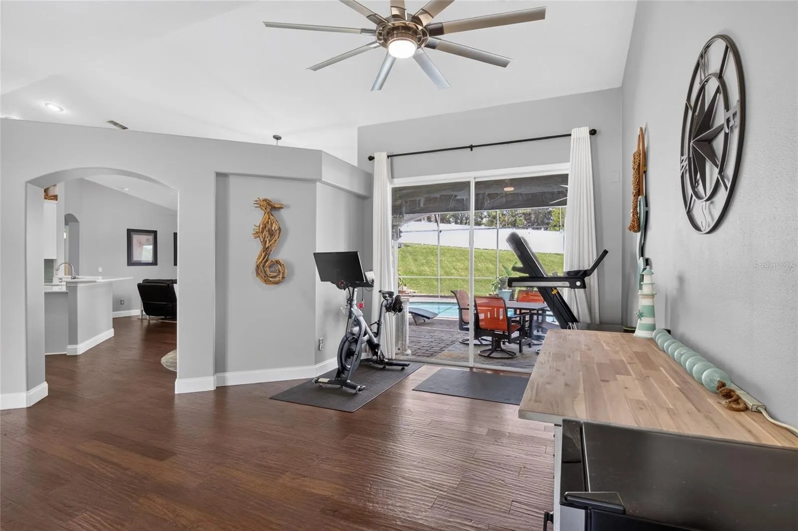 Living Room (with sliding door to lanai)