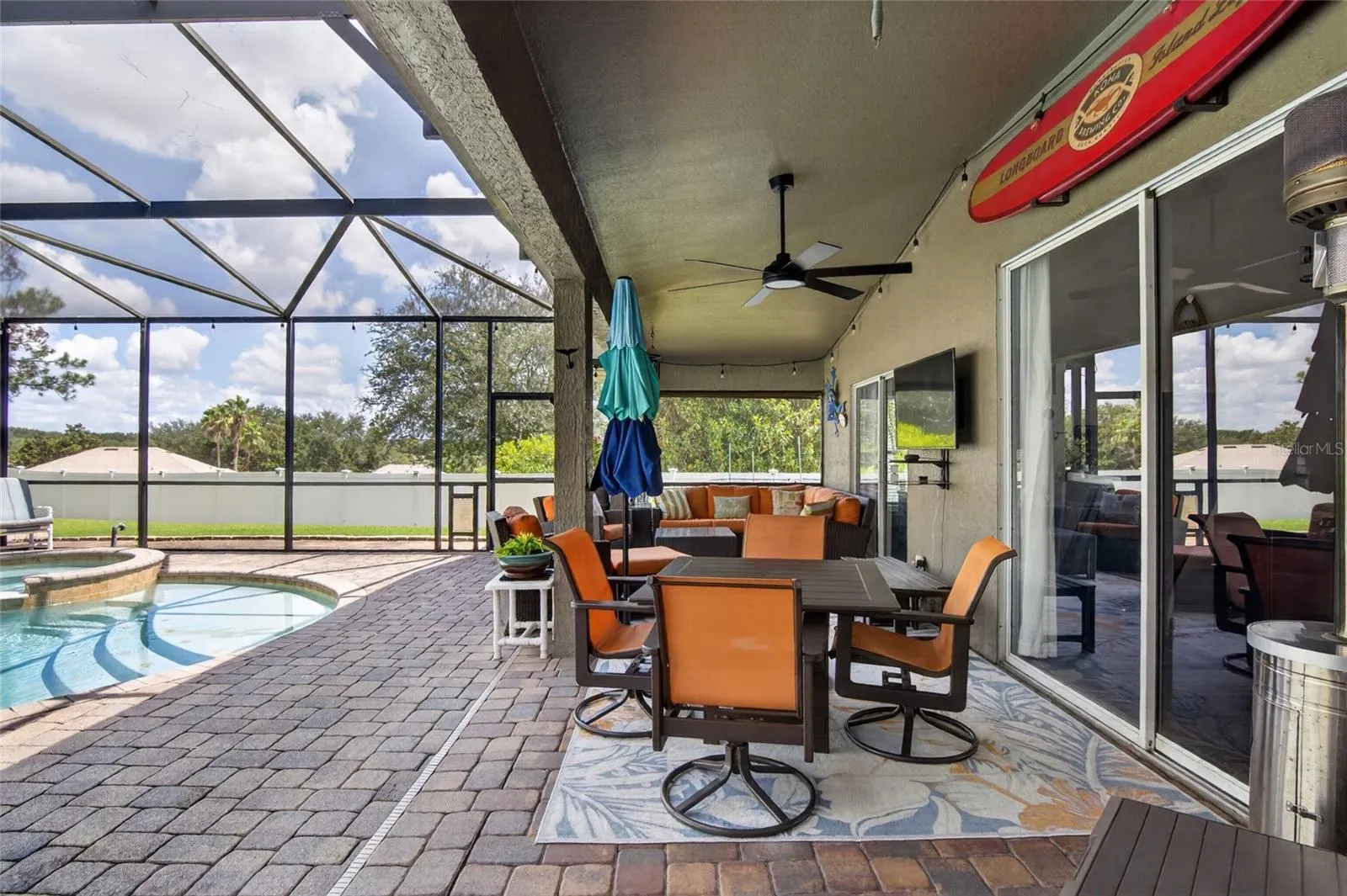 Have your morning coffee and evening dinner under a covered and lighted lanai.