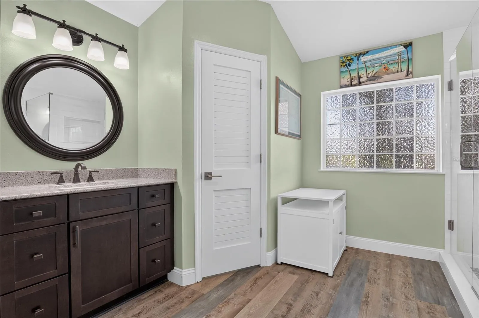 Primary Bathroom (ensuite)