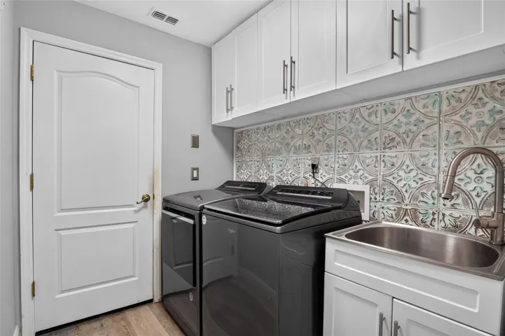 Laundry Room (and door to garage)
