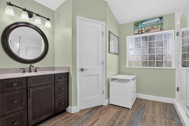 Primary Bathroom (ensuite)