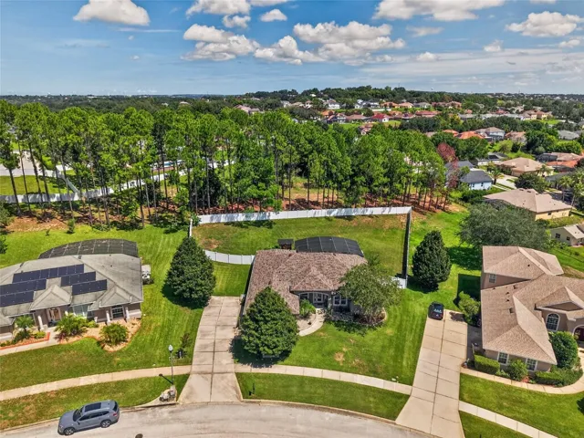 Tranquility, beauty, and spacious indoor and outdoor living!