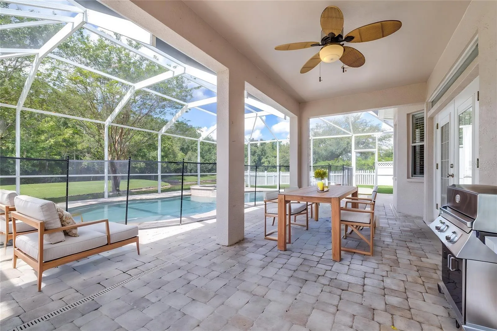 Virtually staged lanai