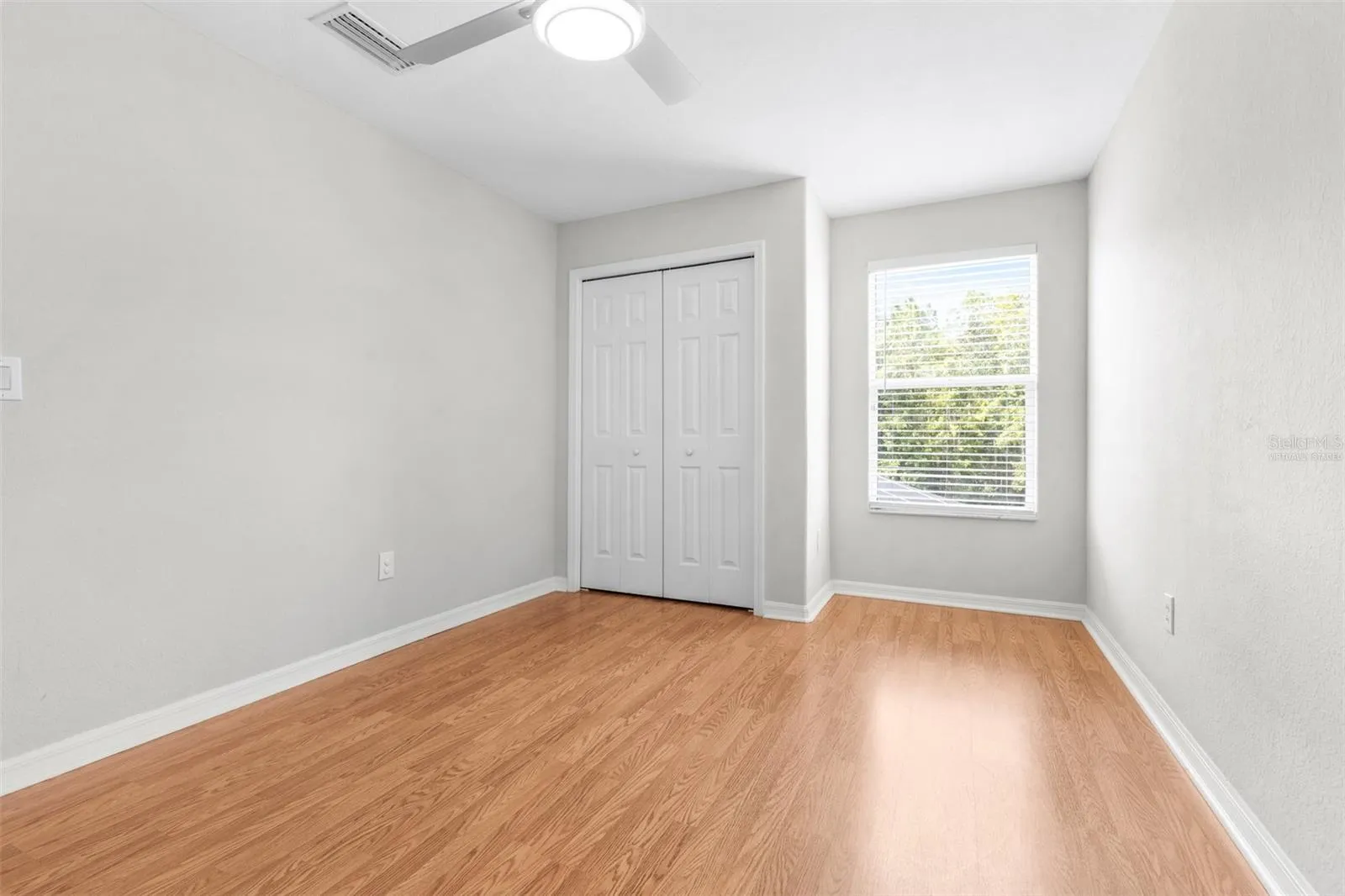 Virtually staged lanai