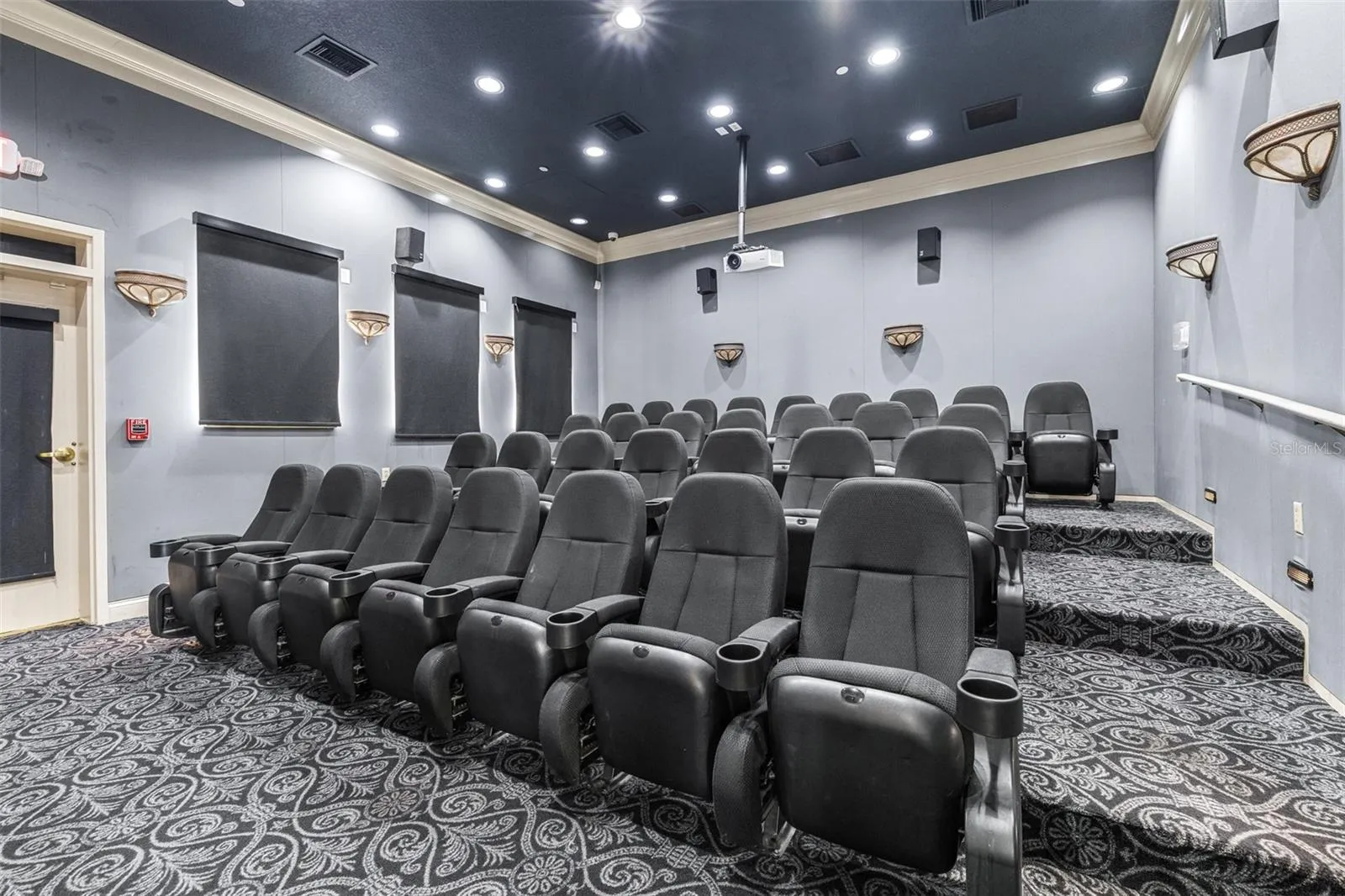 Seven Oaks theater