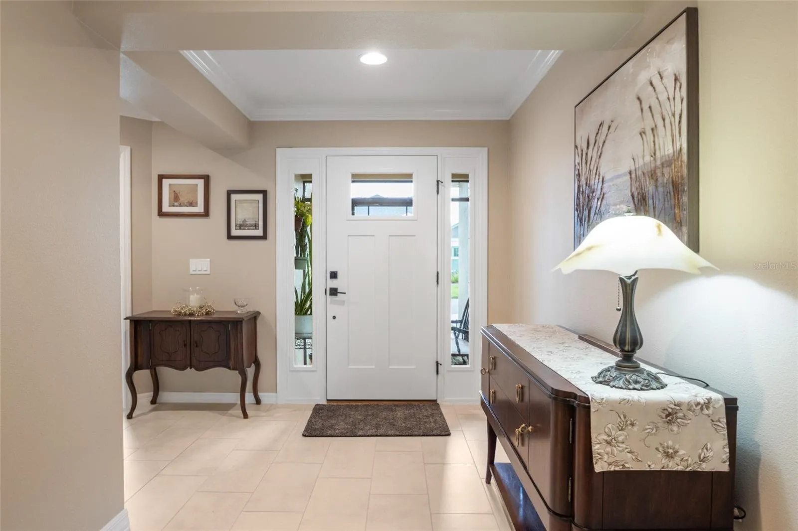 Foyer - includes coat closet.