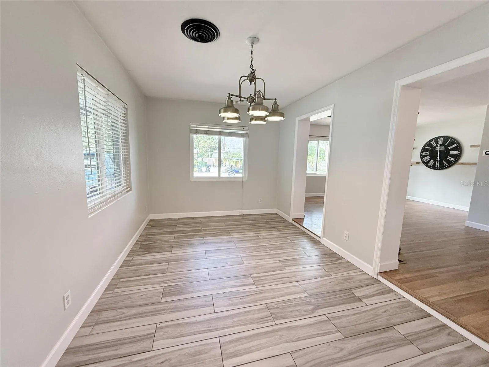 Dining room or flex space