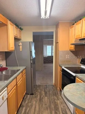 KITCHEN VIEW 3