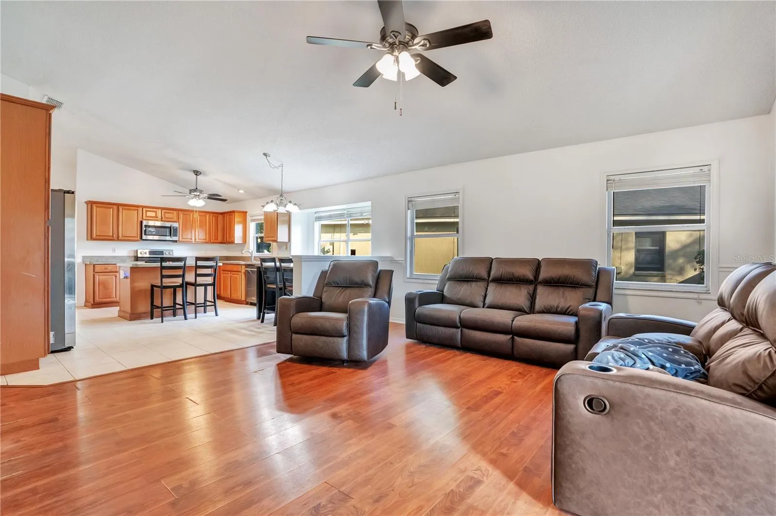 family room / dinette / kitchen
