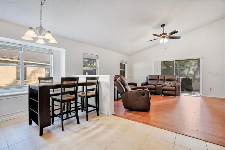 dinette / family room