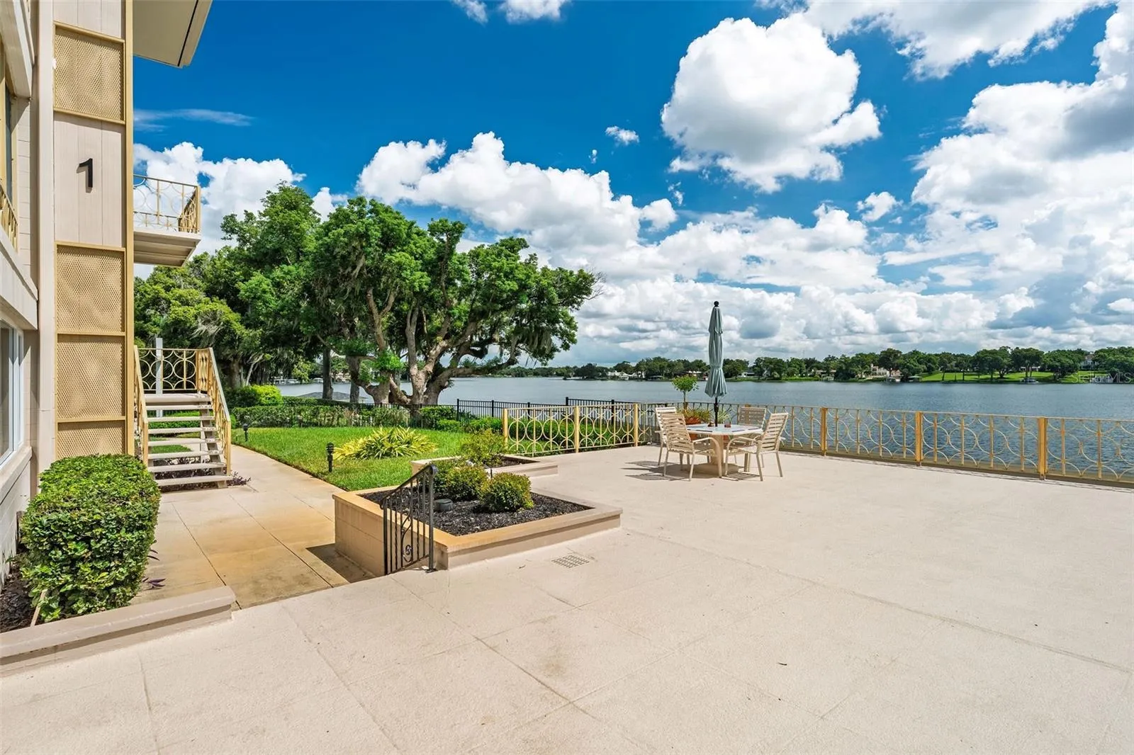 Bldg. 1 - Direct Lakefront Living
