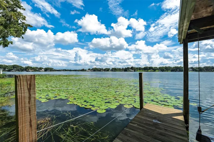 Dock adjacent to Slp #1 for easy access