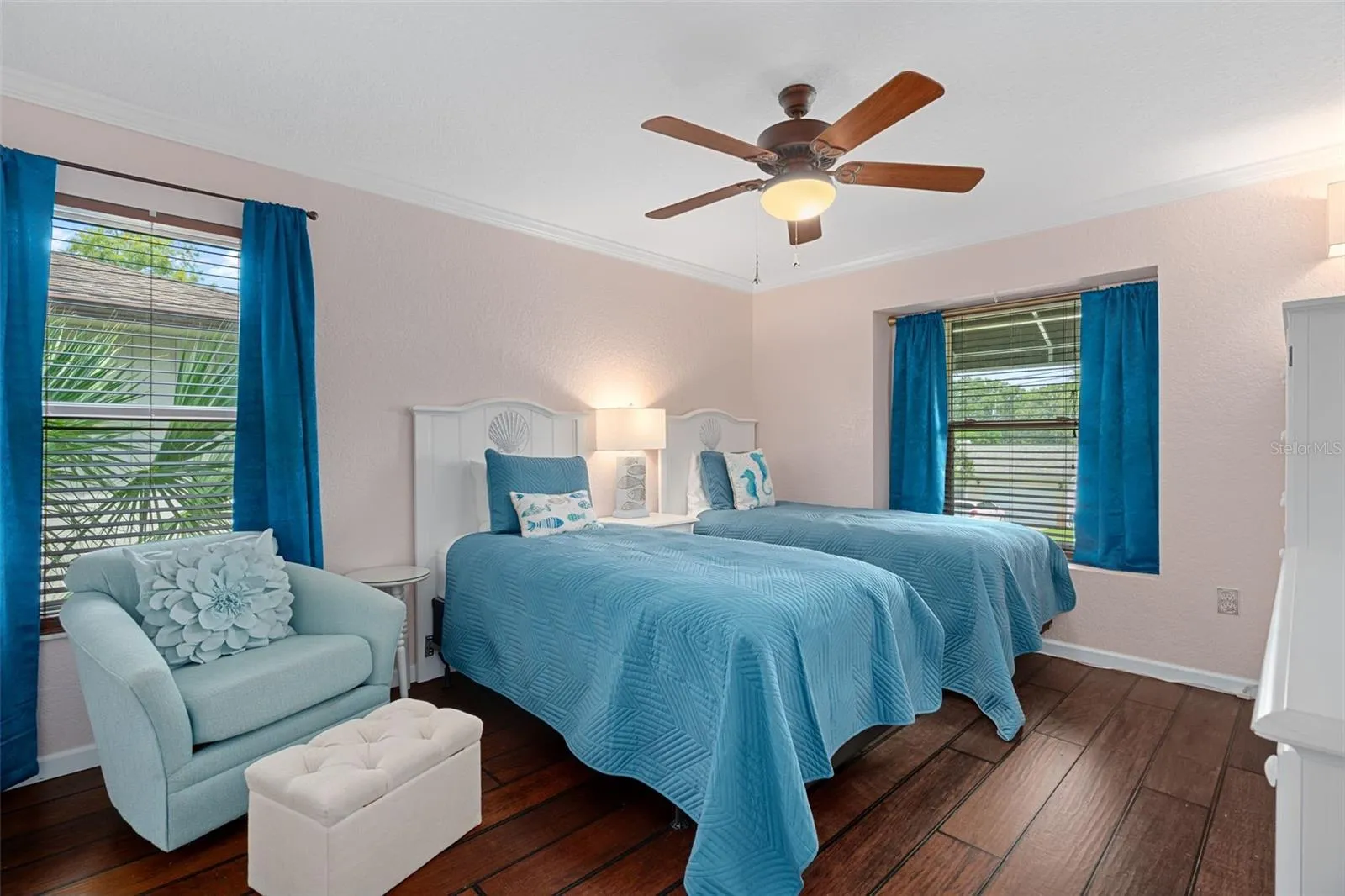 Guest bedroom