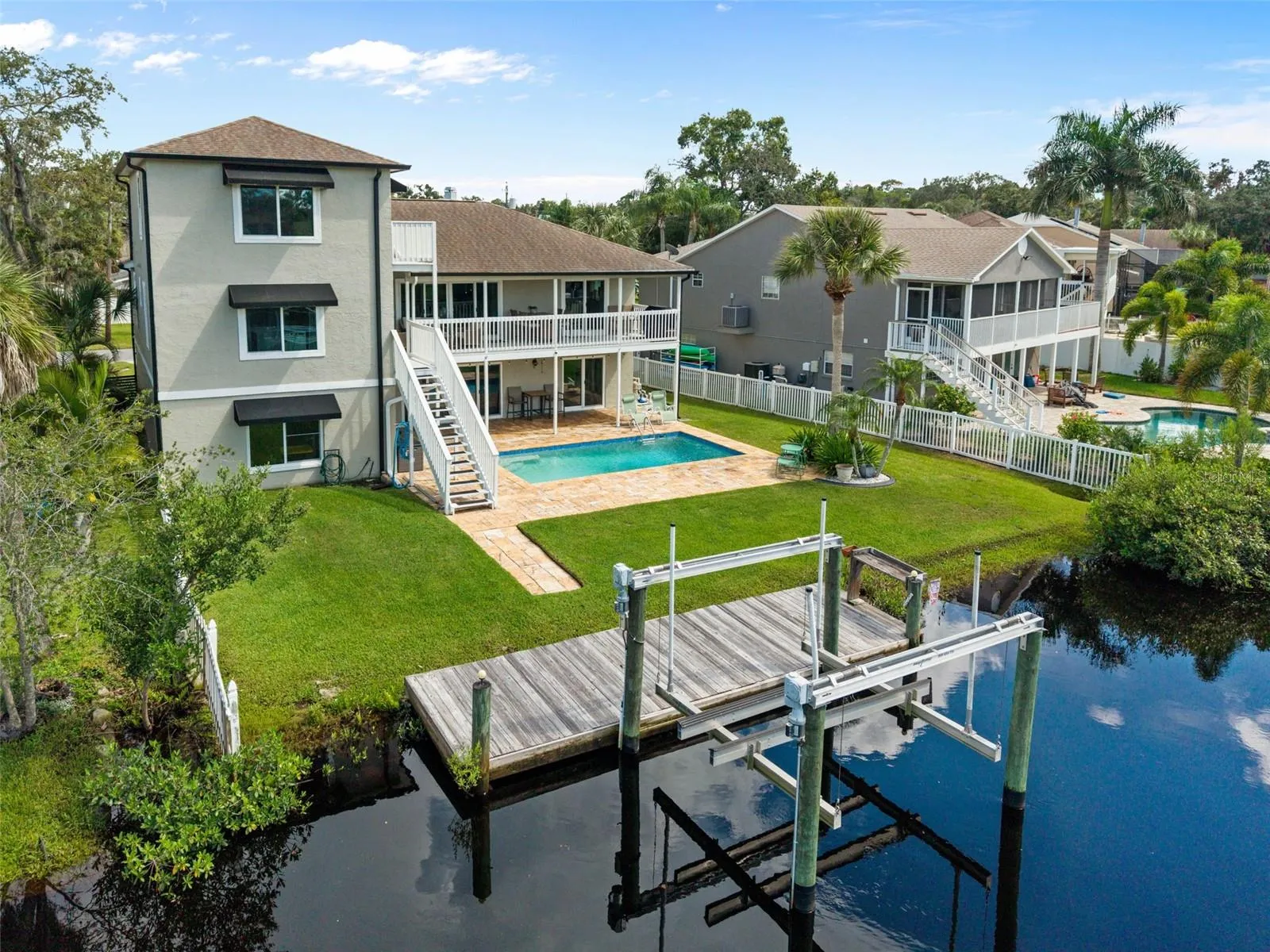 Rear view with dock and lift