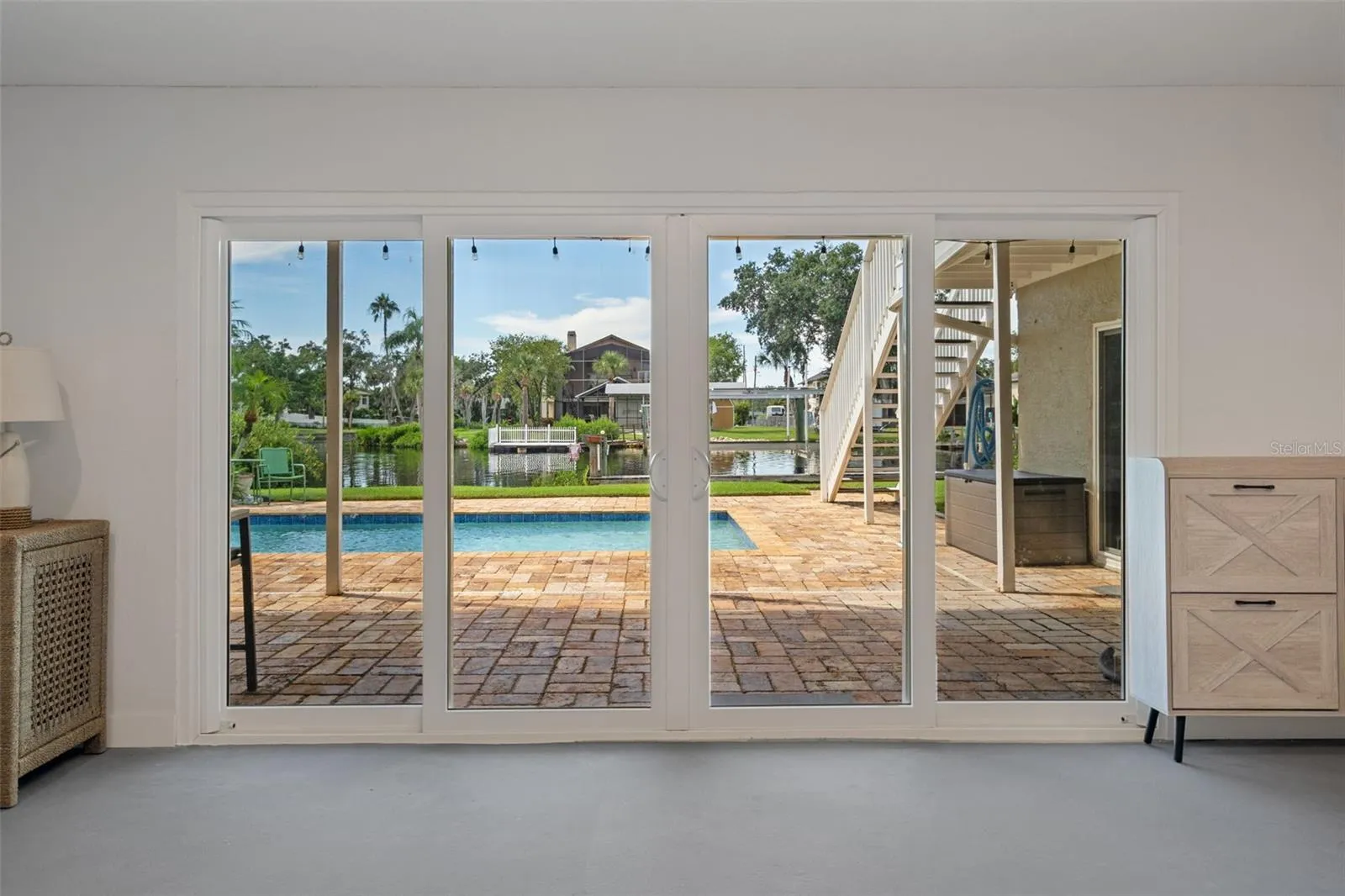 First level bonus room with pool access
