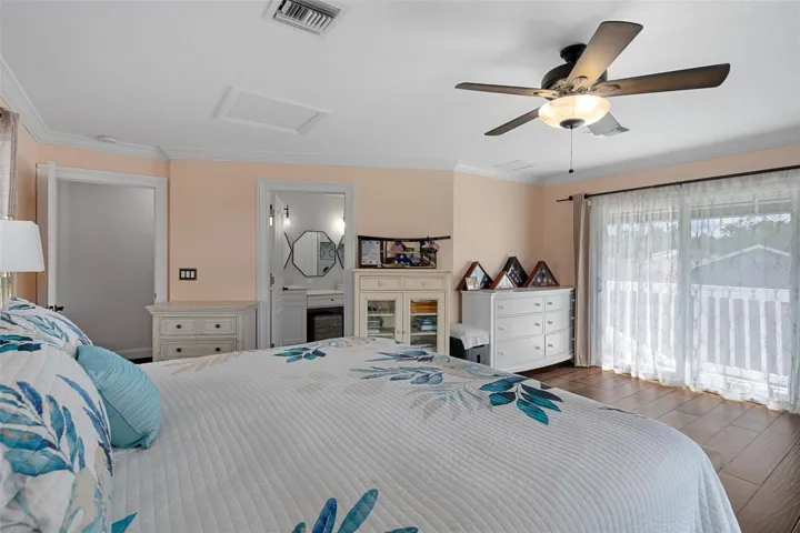 Master suite with RIVER FRONT view