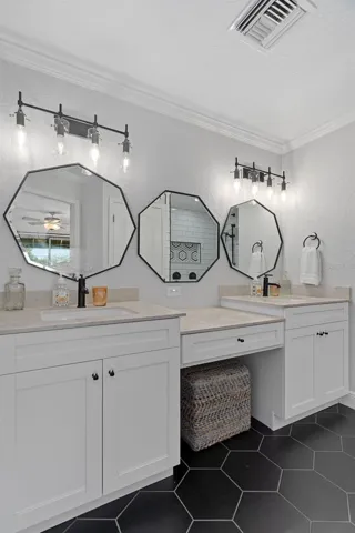 Primary bath