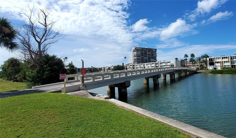Bay Island's private one-way rear exit bridge to Pasadena Ave
