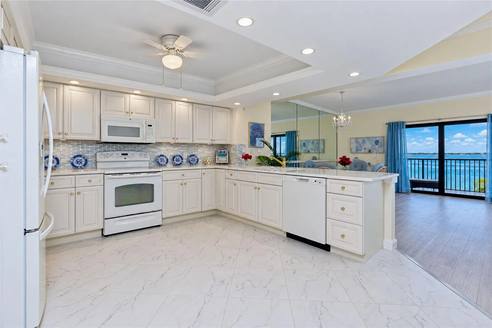 NICELY APPOINTED KITCHEN