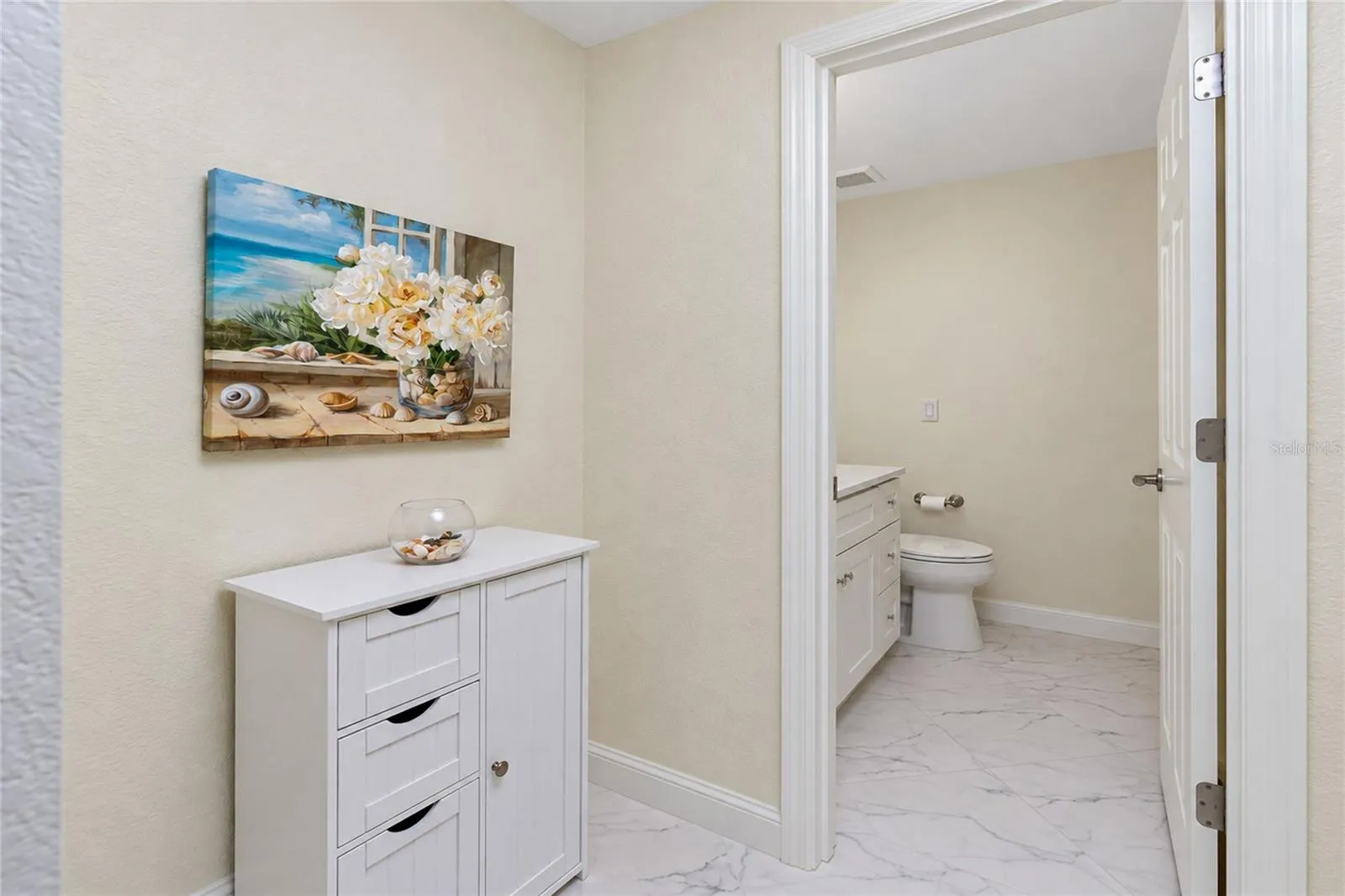 HALF BATH OFF OF LIVING AREA