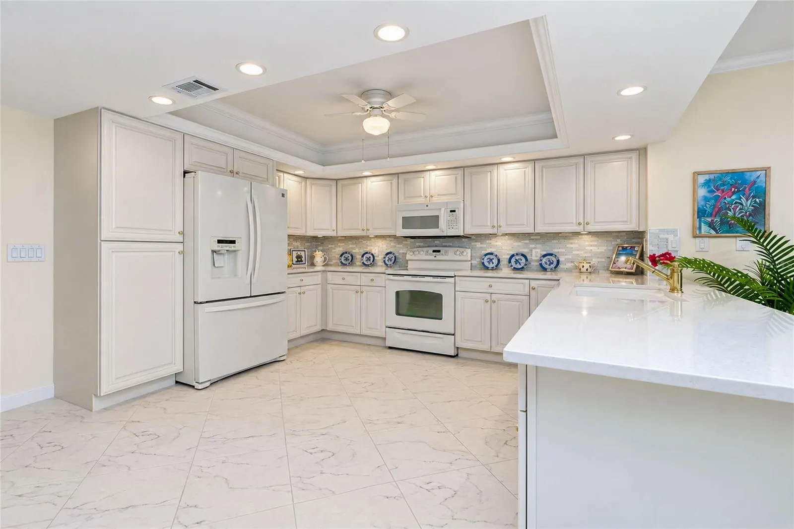 SOLID SURFACE COUNTERS