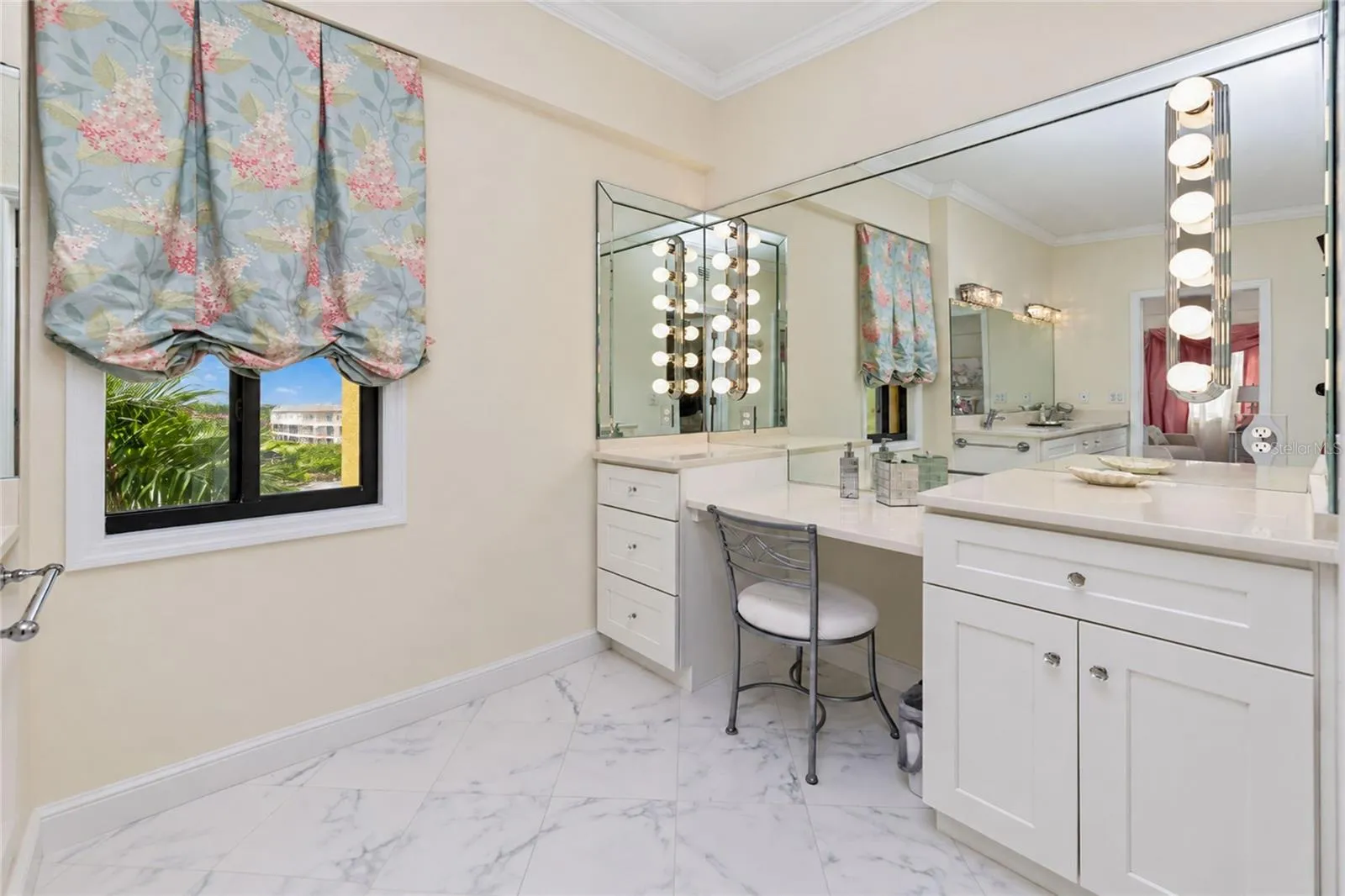 SEPARATE BUILT IN VANITY!