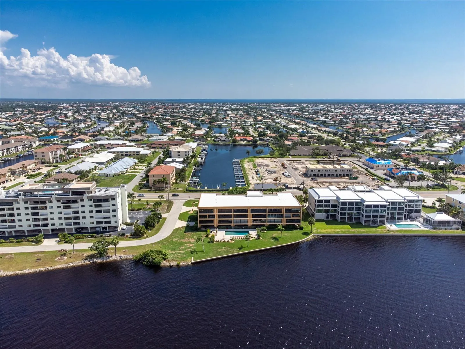 OVERLOOKING BEAUTIFUL CHARLOTTE HARBOR!