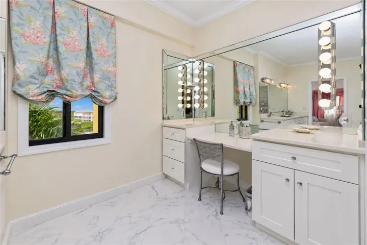 SEPARATE BUILT IN VANITY!