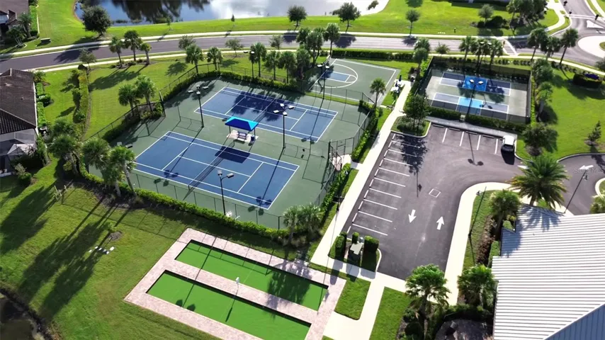 Polo Run tennis court and bocce