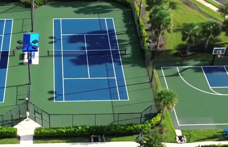Polo Run tennis and basketball courts