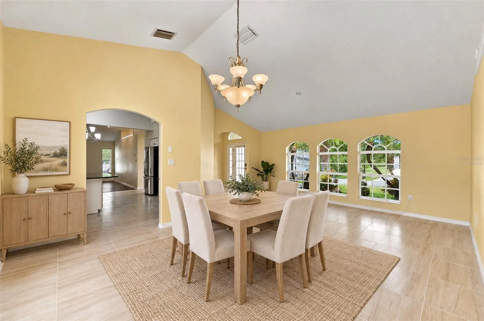 Virtually staged - Dining room
