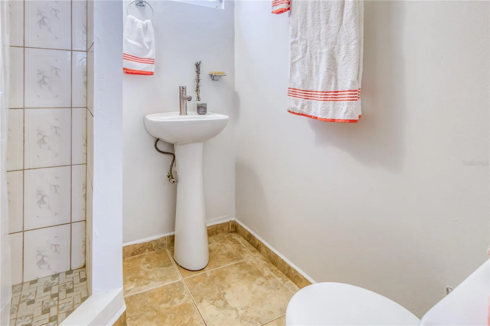 Guest House 2 Bath
