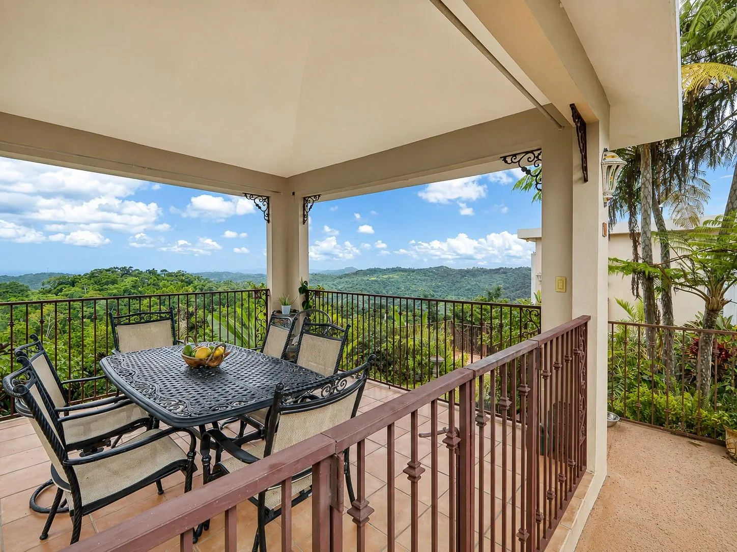 Gazebo, Mountain View