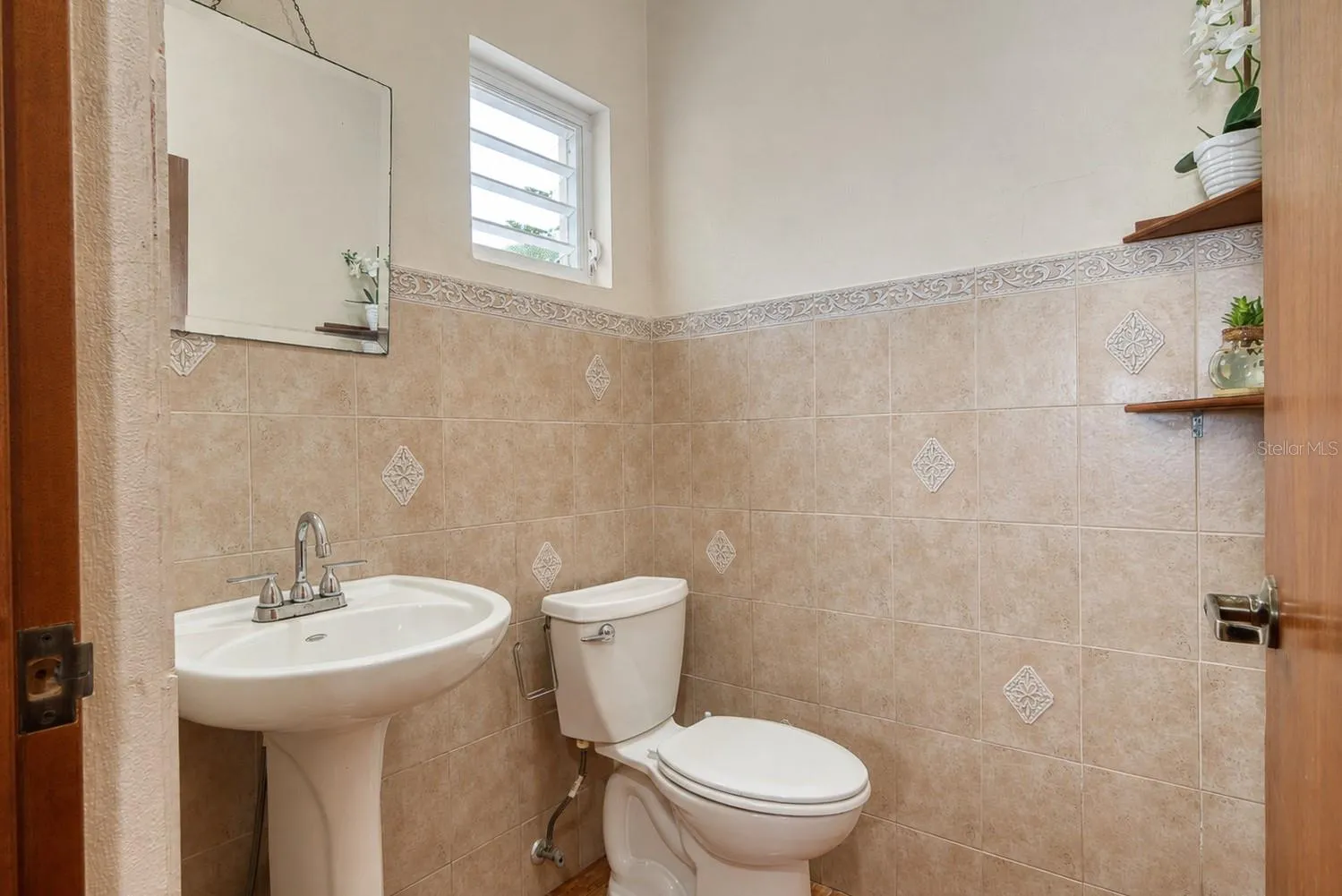 Guest Half Bath