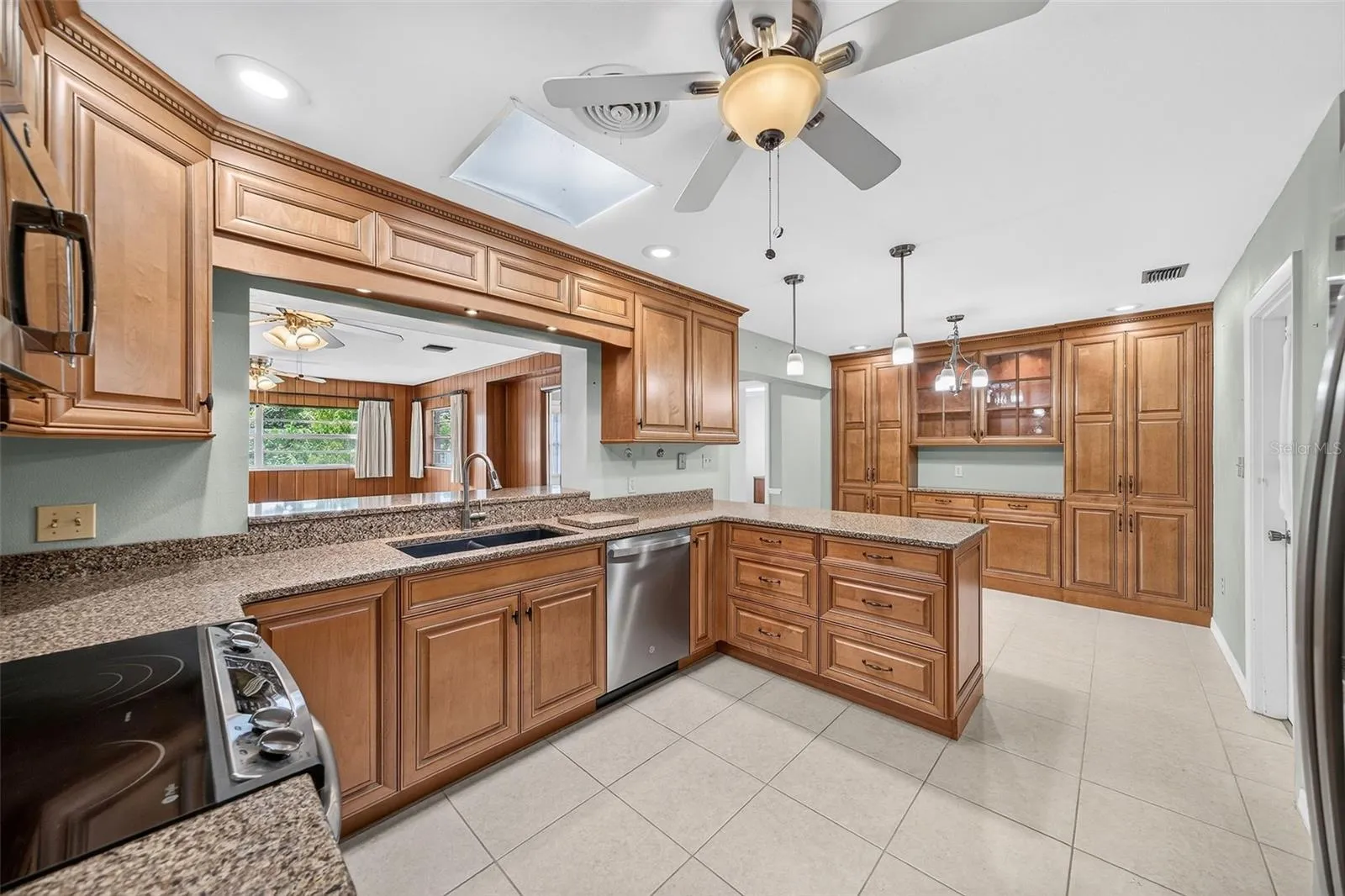Eat in kitchen.