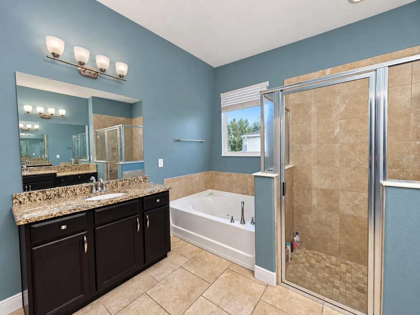 Master Bath Room