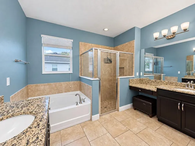 Master Bath Room