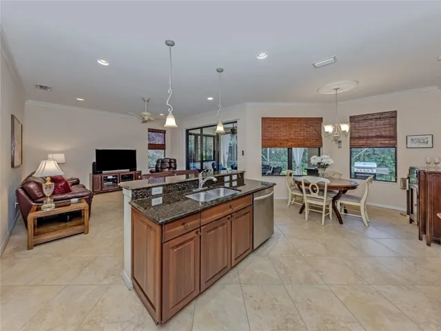Kitchen with dual sinks