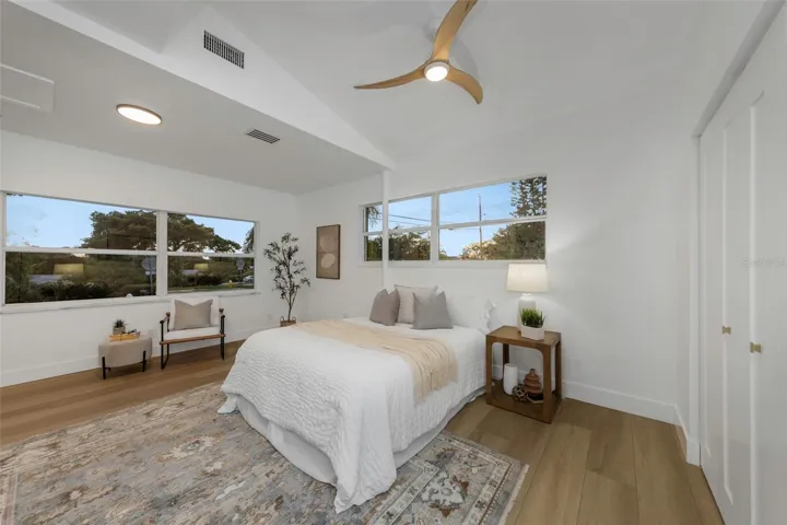 Private In Law Suite - Bedroom