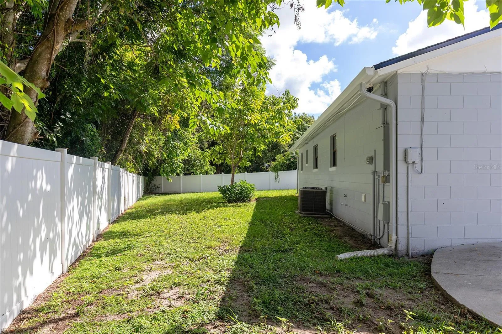 Gorgeous white vinyl fenced in yard
